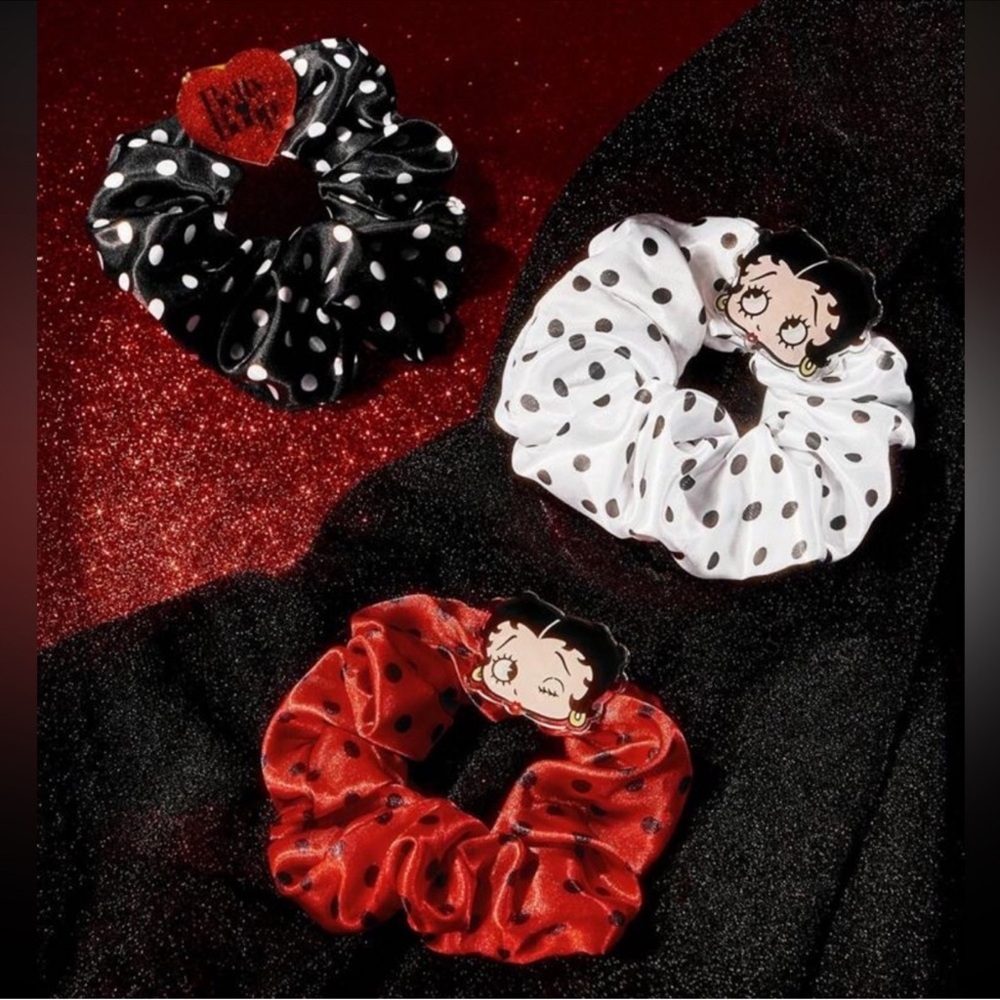 Set of 3 Betty Boop Polka Dot Scrunchies! Satin material to protect hair, new